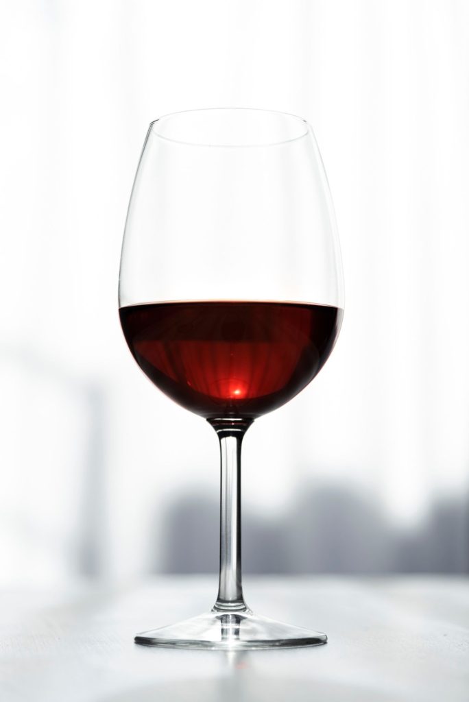 Verre de vin rouge - Freepik